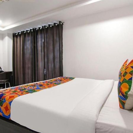 Hotel Grey Sky Nowe Delhi Zewnętrze zdjęcie
