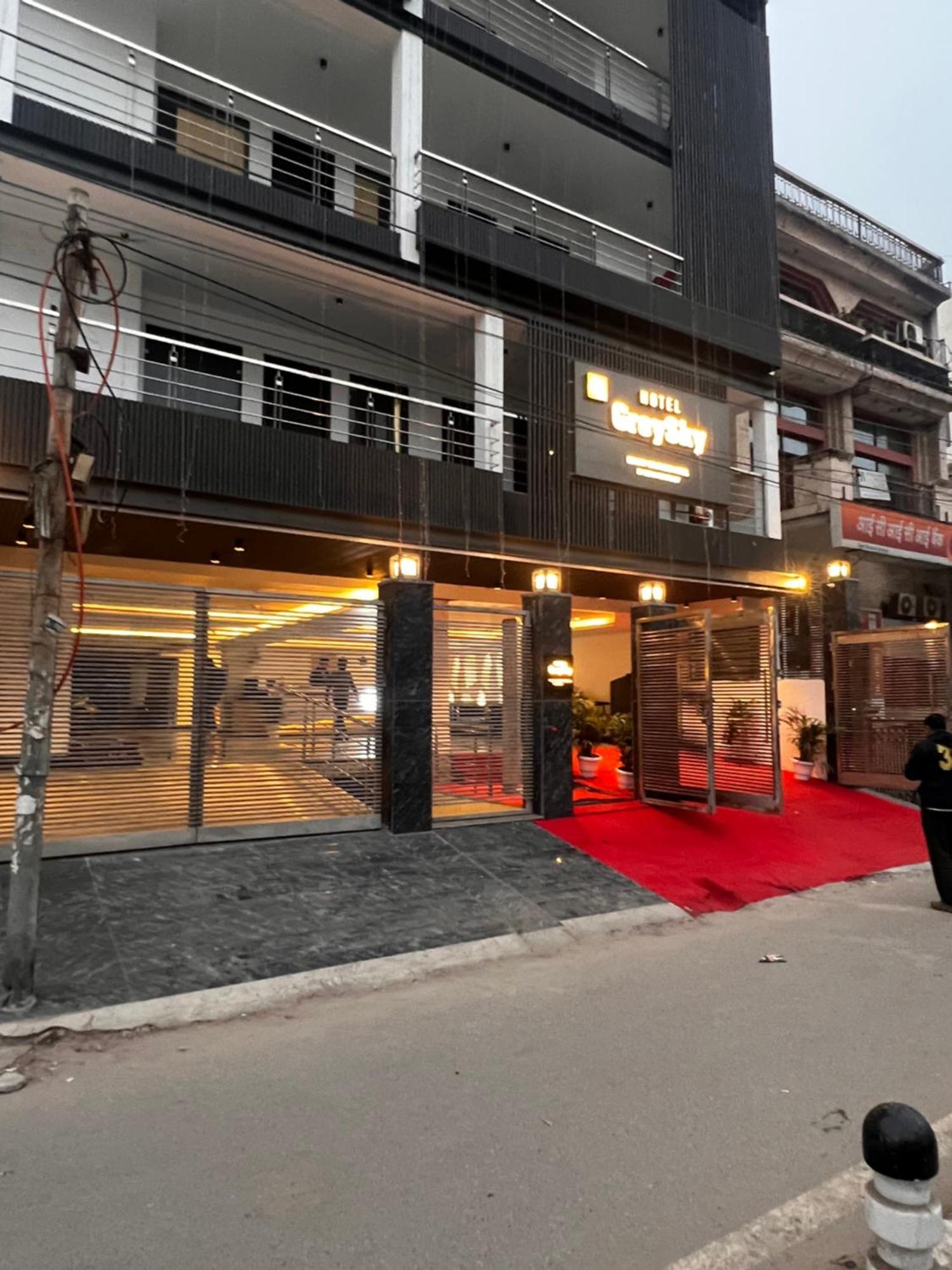 Hotel Grey Sky Nowe Delhi Zewnętrze zdjęcie